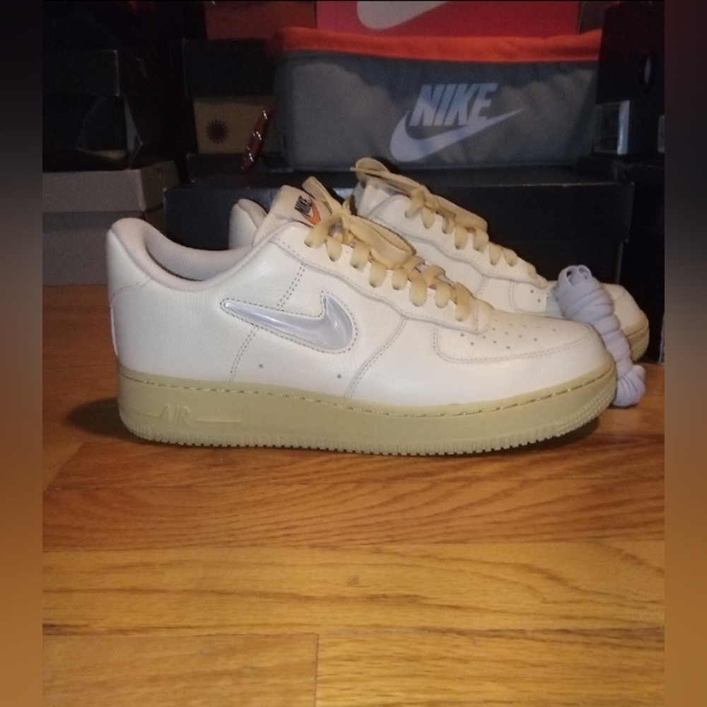 Nike Air Force 1 Low Men’s Size 9 AF1 Low ‘07 LX Coconut Milk OG ALL